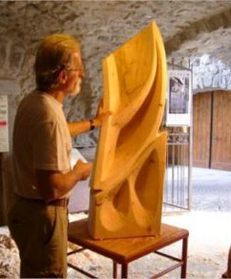 Simposio di scultura lignea a Balbido, paese dipinto